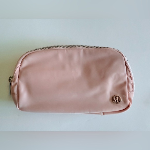Lululemon Everywhere Belt Bag 1L Wordmark Pink Mist/Silver/White Opal Fanny Pack - Picture 8 of 16